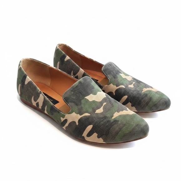 Veronica Beard Shoes - Veronica Beard Loafers 37.5 Green Camo Canvas Pointed Toe Flat Utility Preppy‎